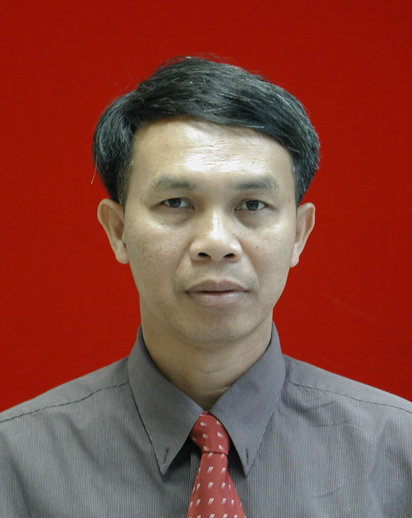 Mr.Pansak Siriruchatapong 